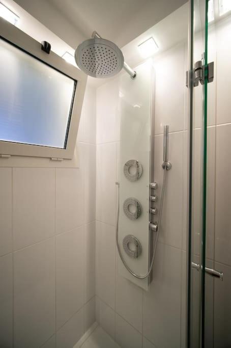 Fully Equipped Apartment Balcony Sleeps 7 Wifi 马赛 外观 照片